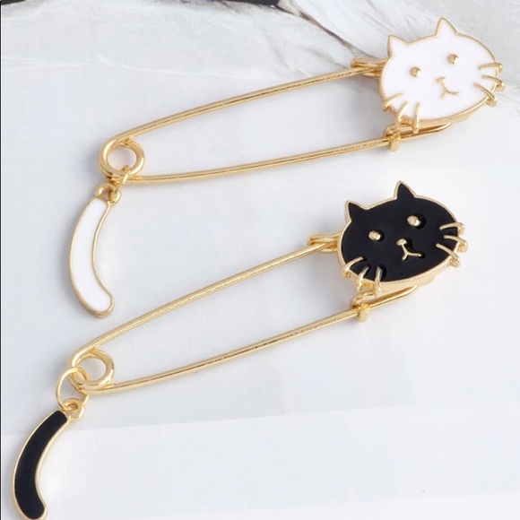 White Cat/Black Cat Pins - Picture 2 of 7